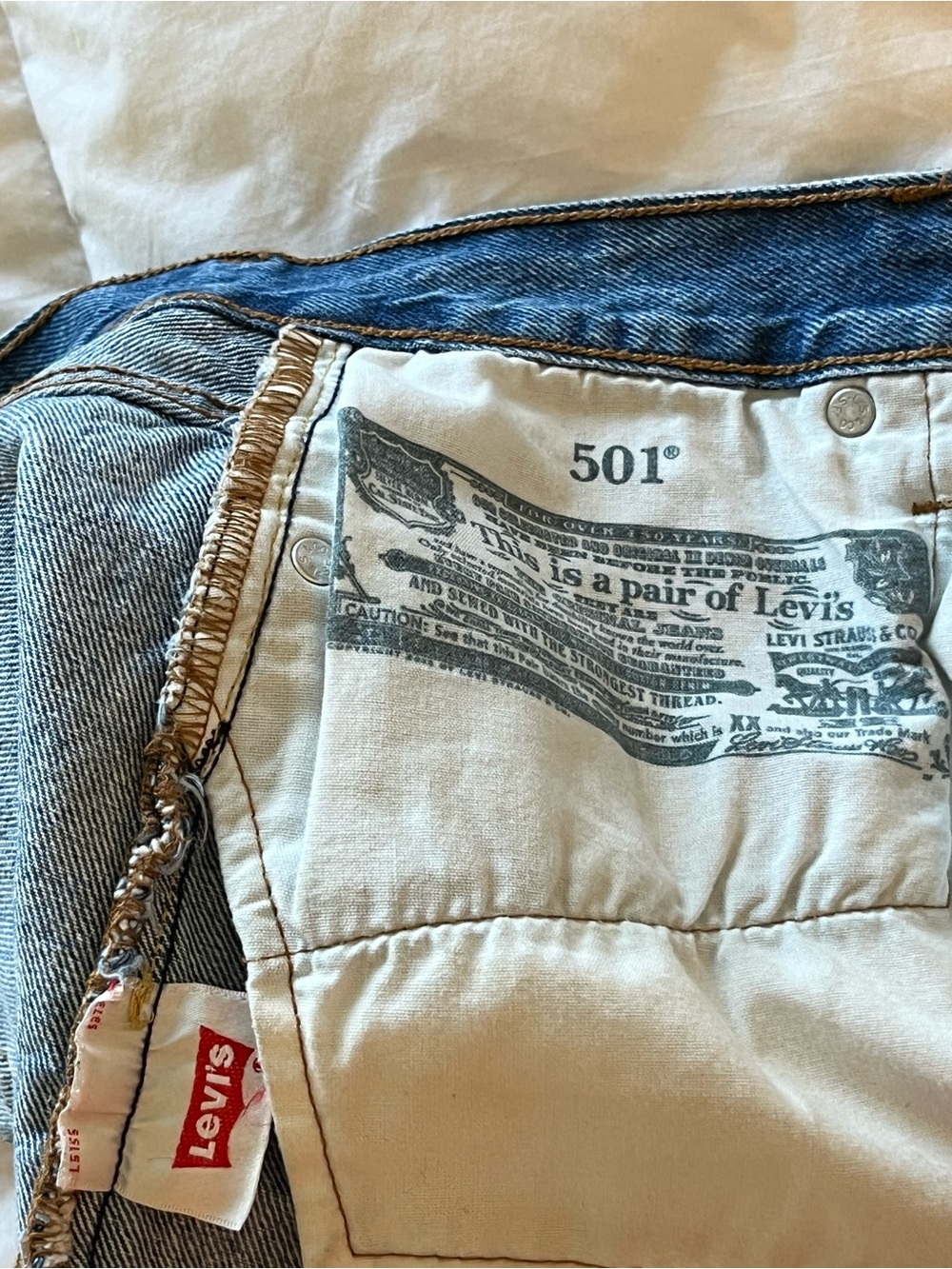 Levi’s 501 Distressed Cutoff Jean Shorts W25 Raw Hem Button Fly - Picture 8 of 8
